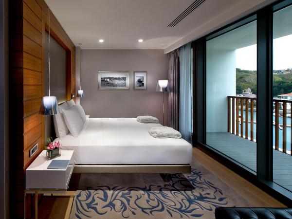 The Grand Tarabya Hotel : photo 3 de la chambre suite junior de luxe - vue sur port de plaisance