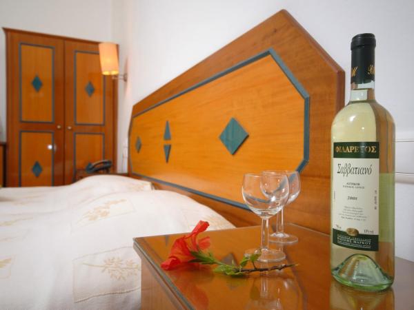 Barbouni Hotel & Studios : photo 1 de la chambre studio (3 adultes)