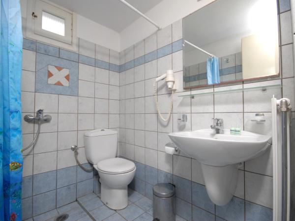 Barbouni Hotel & Studios : photo 5 de la chambre chambre double ou lits jumeaux