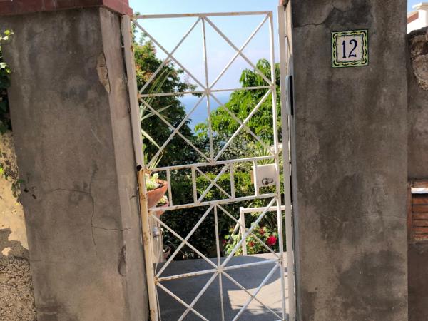 Residenza L'Isola Capri : photo 6 de la chambre chambre double avec salle de bains privative séparée