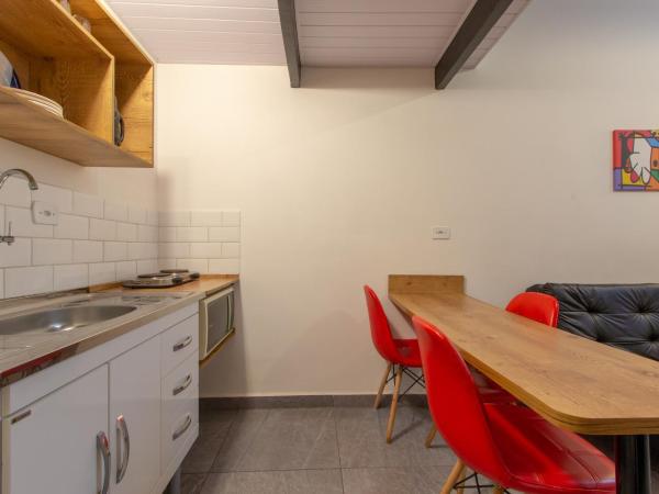 BH Studios Hotel Brás : photo 9 de la chambre appartement en duplex