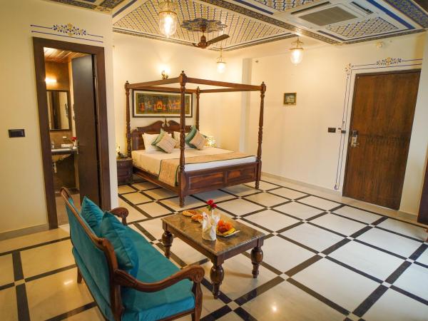 The Amar Mahal by Trulyy : photo 9 de la chambre suite