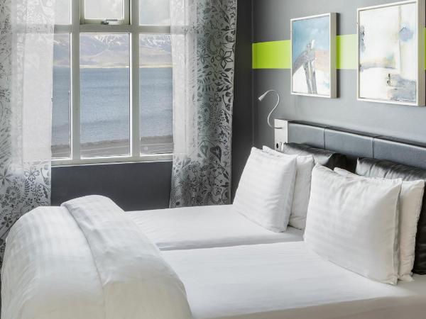 Center Hotels Arnarhvoll : photo 4 de la chambre chambre double - vue sur mer