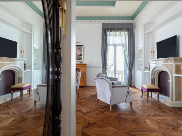 Grand Hotel Des Etrangers : photo 1 de la chambre suite présidentielle