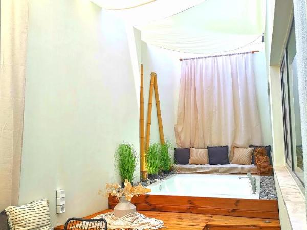 Atlantis Boutique City Hotel : photo 8 de la chambre suite avec jacuzzi