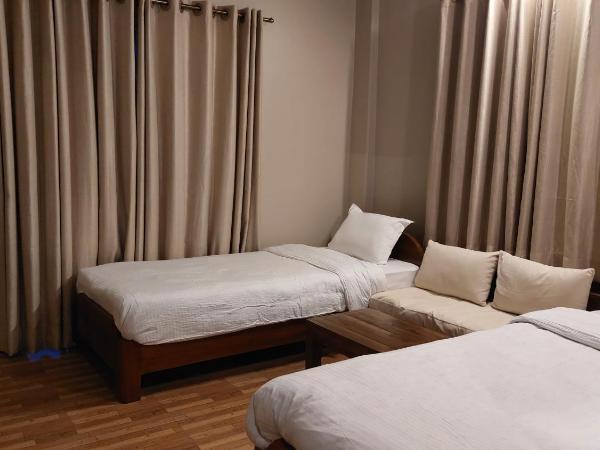 Hotel Blossom : photo 6 de la chambre chambre lits jumeaux avec balcon