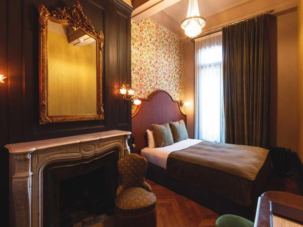 Bayard Bellecour : photo 6 de la chambre chambre lit queen-size deluxe - boudoir 