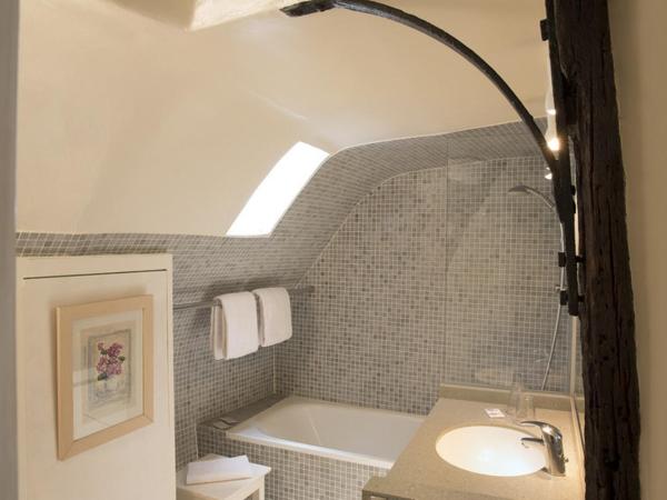 Hôtel du Cygne Paris : photo 5 de la chambre chambre double supérieure