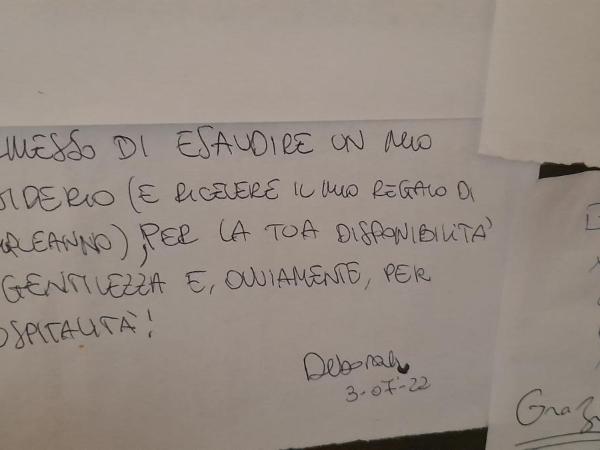 Vicino di Centro e Universita Stanza con balcone : photo 5 de la chambre chambre double ou lits jumeaux