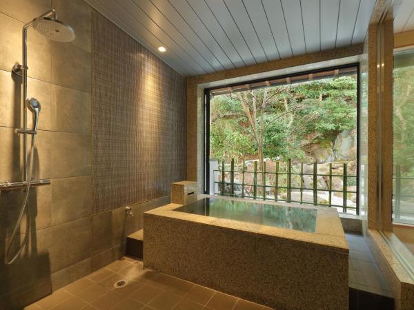 Arima Onsen Taketoritei Maruyama : photo 2 de la chambre chambre lit king-size avec baignoire spa - non-fumeurs - 313