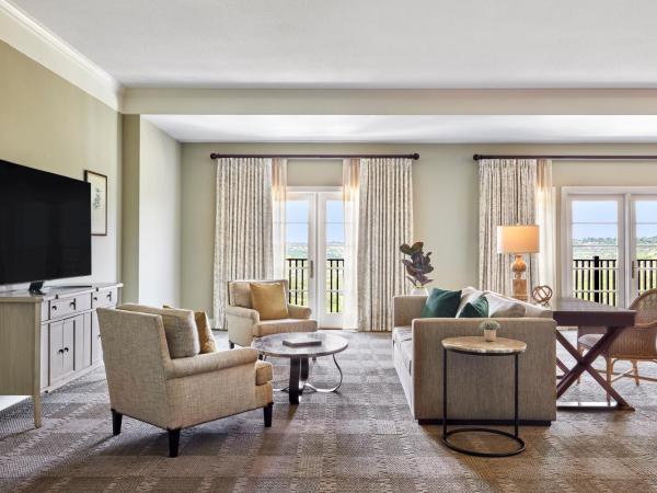 Omni Barton Creek Resort and Spa Austin : photo 9 de la chambre suite lit king-size clubhouse avec balconnet