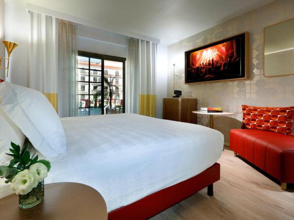 Hard Rock Hotel Marbella - Puerto Banús : photo 3 de la chambre chambre lits jumeaux de luxe