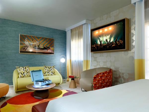 Hard Rock Hotel Marbella - Puerto Banús : photo 5 de la chambre studio avec vue sur jardin