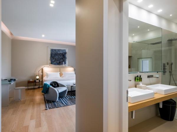 La Fiermontina Palazzo Bozzi Corso Hotel : photo 3 de la chambre suite junior - vue sur ville