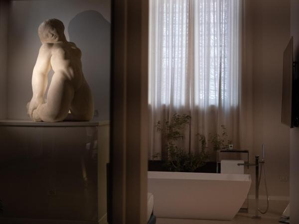 La Fiermontina Palazzo Bozzi Corso Hotel : photo 7 de la chambre wellness suite with bath