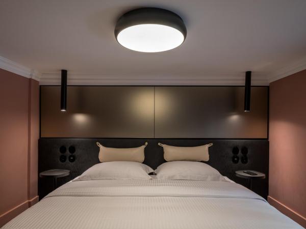 72 AD Suites : photo 1 de la chambre chambre double affaires