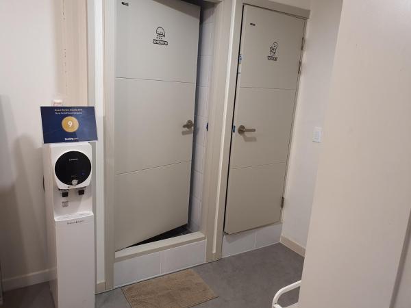 Bunk Backpackers Guesthouse : photo 4 de la chambre lit dans dortoir pour femmes de 6 lits