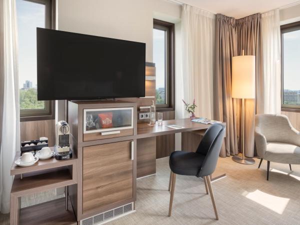 Meliá Düsseldorf : photo 5 de la chambre chambre the level avec accès au salon exécutif