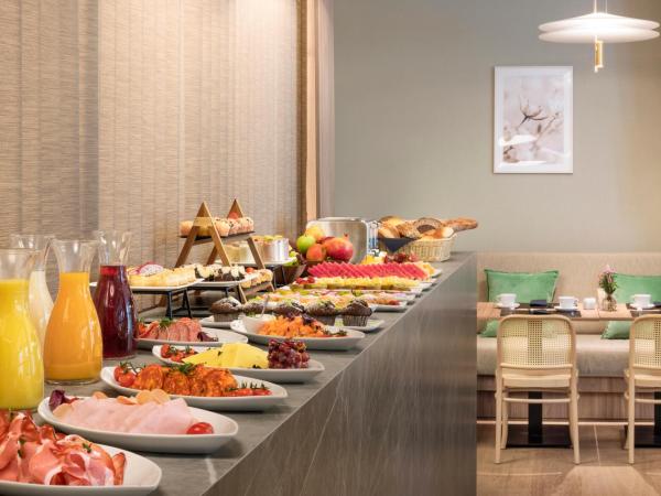 Meliá Düsseldorf : photo 9 de la chambre chambre the level avec accès au salon exécutif