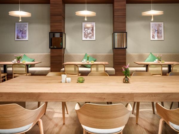 Meliá Düsseldorf : photo 8 de la chambre chambre the level avec accès au salon exécutif