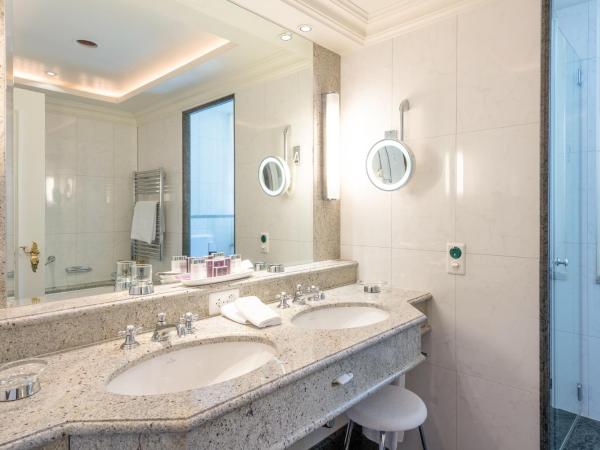 Suvretta House : photo 2 de la chambre chambre double ou lits jumeaux supérieure - vue sur montagnes