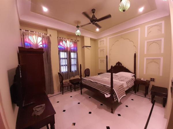 Raj Rajeshwari Haveli : photo 3 de la chambre chambre lit queen-size 