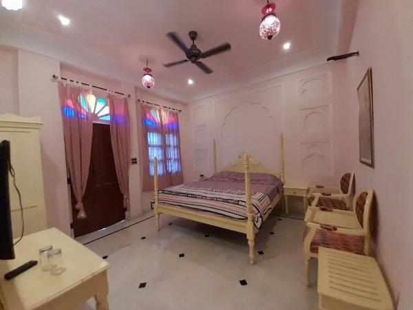 Raj Rajeshwari Haveli : photo 5 de la chambre chambre lit queen-size 