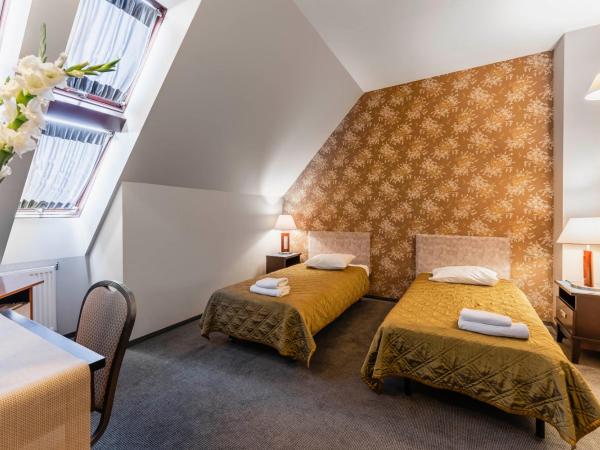 Hotel Pod Kasztanami : photo 2 de la chambre chambre lits jumeaux