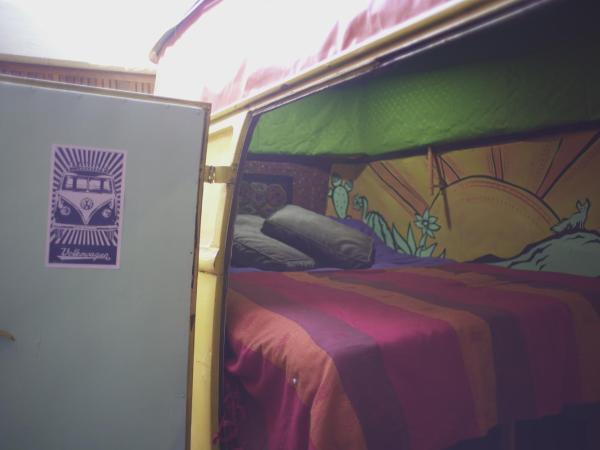 OlasHostel : photo 6 de la chambre caravane 