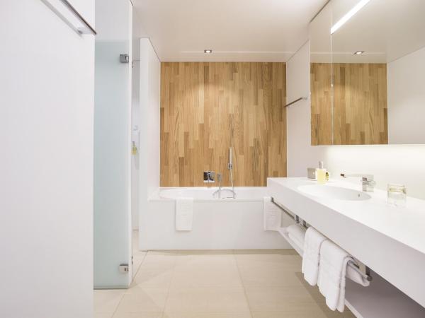 Hotel Säntispark : photo 3 de la chambre chambre double deluxe avec balcon