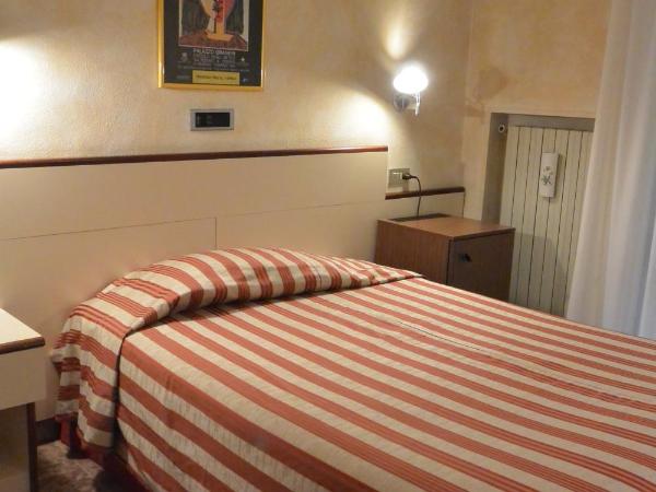 Le Petit Hotel : photo 1 de la chambre chambre triple Économique