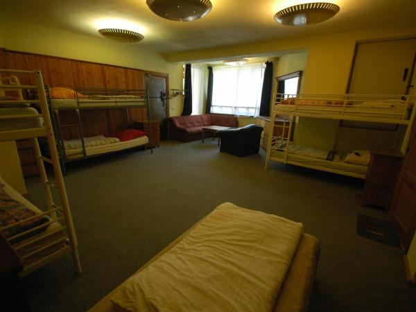 Sandino Hostel - Solo Traveler Sanctuary : photo 2 de la chambre lit dans dortoir mixte de 9 lits