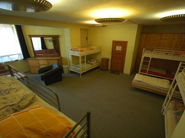 Sandino Hostel - Solo Traveler Sanctuary : photo 3 de la chambre lit dans dortoir mixte de 9 lits