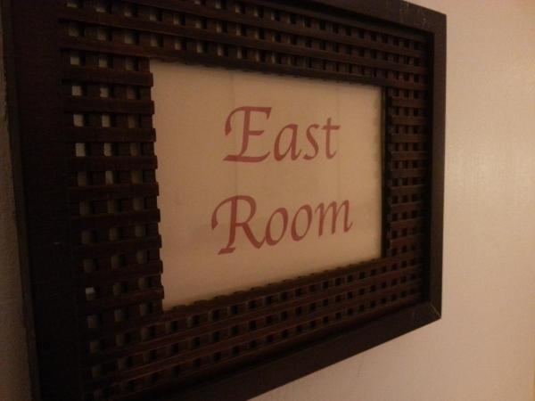 Ray's Bucktown Bed and Breakfast : photo 1 de la chambre chambre triple lit queen-size - niveau inférieur