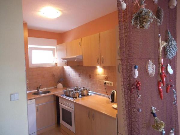 Apartments and rooms by the sea Mastrinka, Ciovo - 16695 : photo 5 de la chambre appartement 2 chambres avec terrasse et vue sur la mer