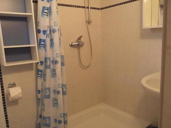 Apartments and rooms by the sea Mastrinka, Ciovo - 16695 : photo 3 de la chambre studio avec terrasse et vue sur la mer