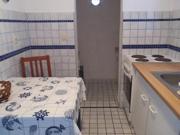 Apartments and rooms by the sea Mastrinka, Ciovo - 16695 : photo 5 de la chambre studio avec terrasse et vue sur la mer