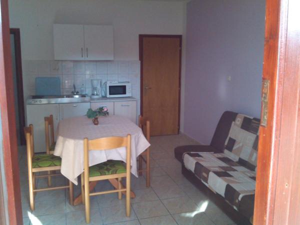 Apartments and rooms with parking space Rovinj - 16796 : photo 4 de la chambre appartement 1 chambre avec terrasse