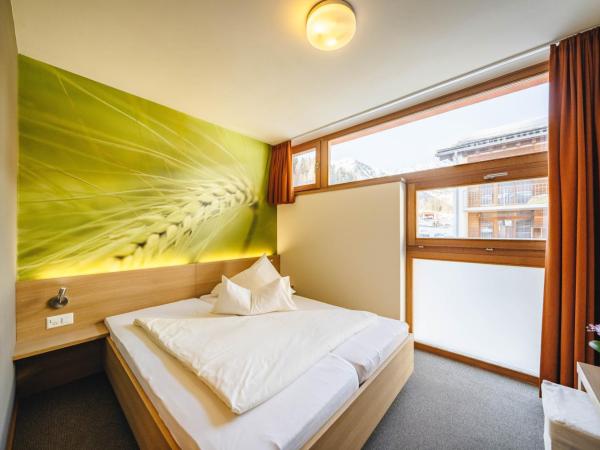 Smart-Hotel : photo 1 de la chambre petite chambre double
