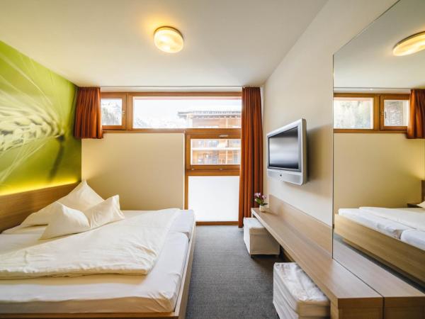 Smart-Hotel : photo 2 de la chambre petite chambre double
