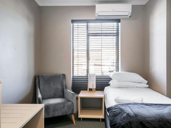 Illinois Hotel : photo 1 de la chambre chambre simple standard avec salle de bains commune