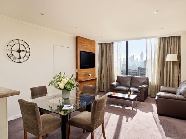View Melbourne : photo 2 de la chambre suite lit king-size avec baignoire spa