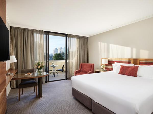 View Melbourne : photo 4 de la chambre chambre lit king-size avec balcon - vue sur ville