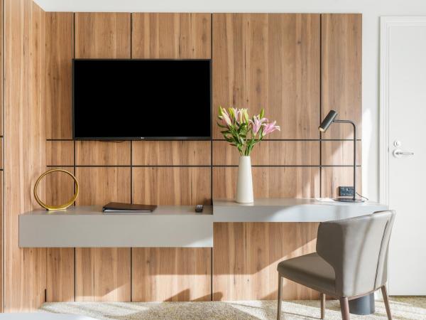 Parkside Hotel & Apartments : photo 8 de la chambre suite supérieure