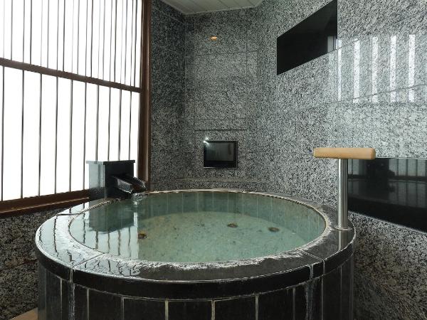 Arima Onsen Taketoritei Maruyama : photo 5 de la chambre chambre lits jumeaux de luxe avec bain thermal - non-fumeurs - 201