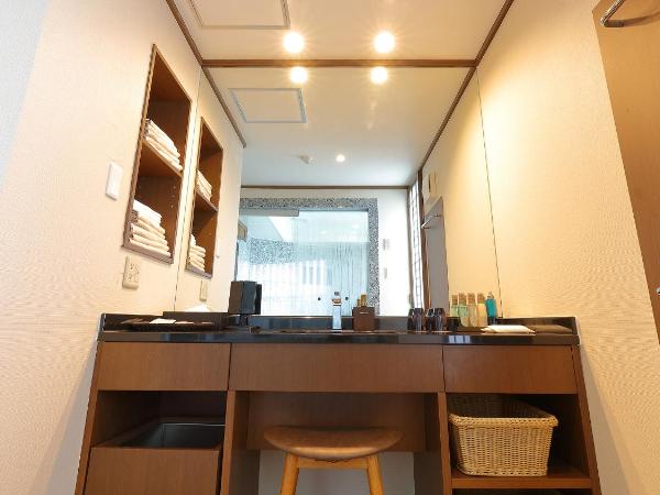 Arima Onsen Taketoritei Maruyama : photo 7 de la chambre chambre lits jumeaux de luxe avec bain thermal - non-fumeurs - 201