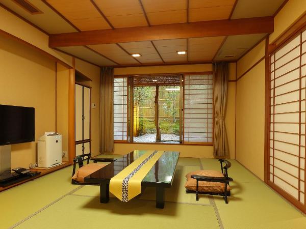 Arima Onsen Taketoritei Maruyama : photo 1 de la chambre suite avec espace tatami et baignoire extérieure - non-fumeurs - 403