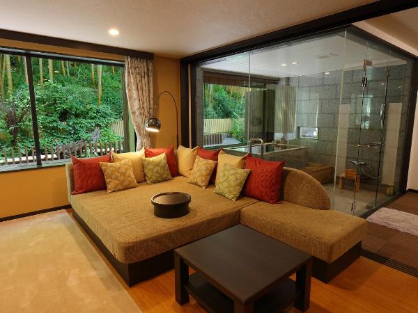 Arima Onsen Taketoritei Maruyama : photo 3 de la chambre chambre lit king-size deluxe avec baignoire thermale intérieure – vue sur montagne - non-fumeurs - 311