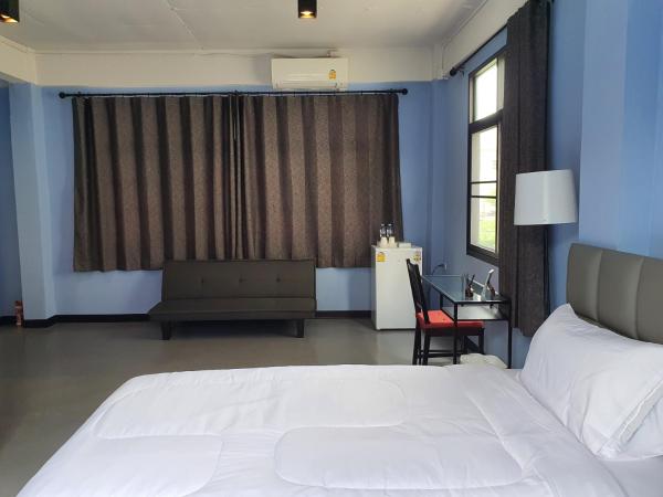 HOUSEMODE - BAANYAI @ Wongwian Yai : photo 8 de la chambre grande chambre double ou lits jumeaux