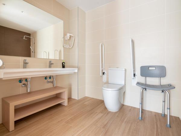 limehome Barcelona Carrer de Besalú 82 : photo 9 de la chambre chambre triple